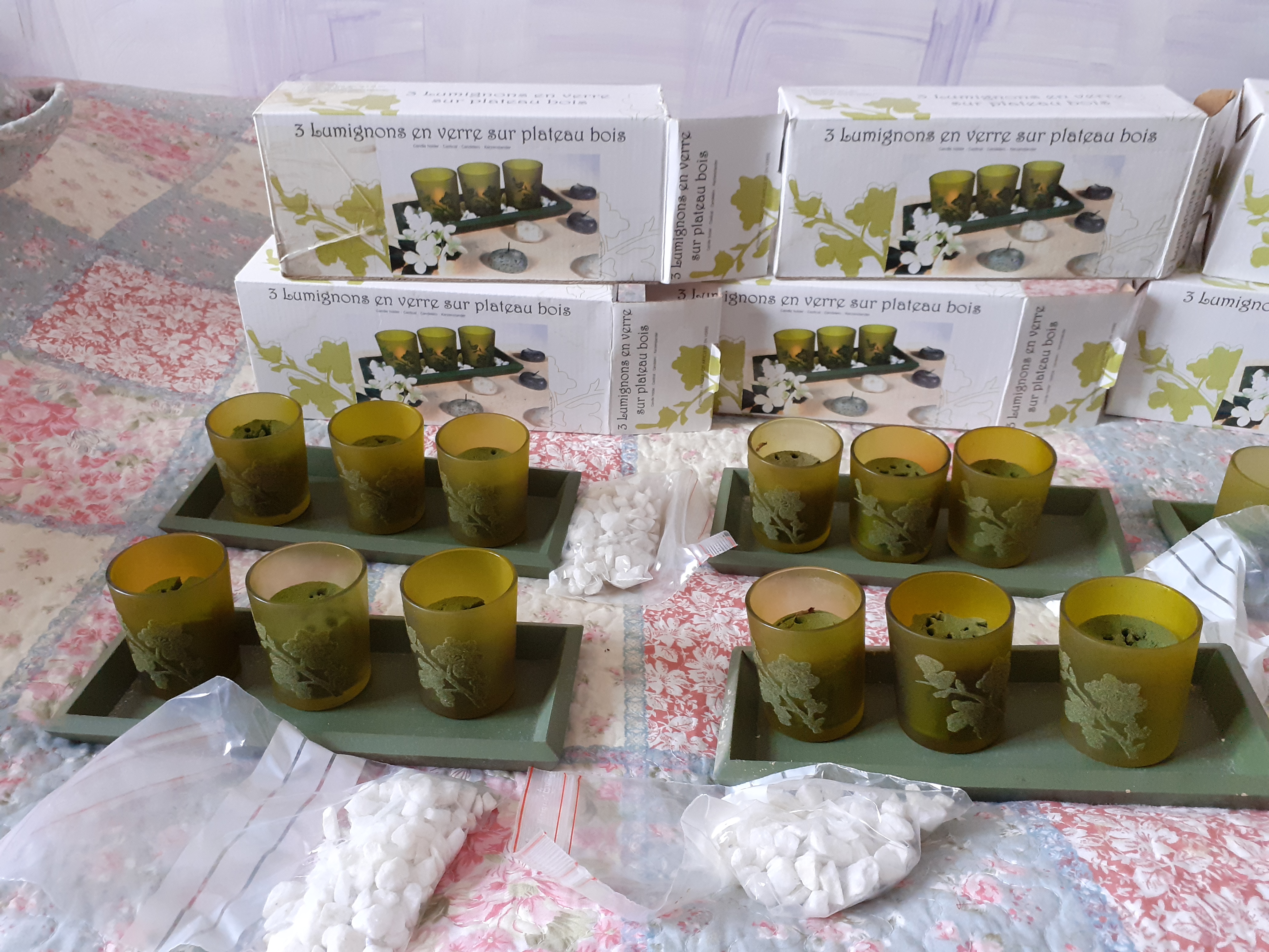 Lot de d�corations de table Lumignons. 18 Escaud�uvres (59)