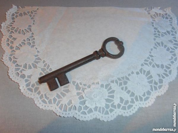 Cl� d�corative (54) 5 Tours (37)