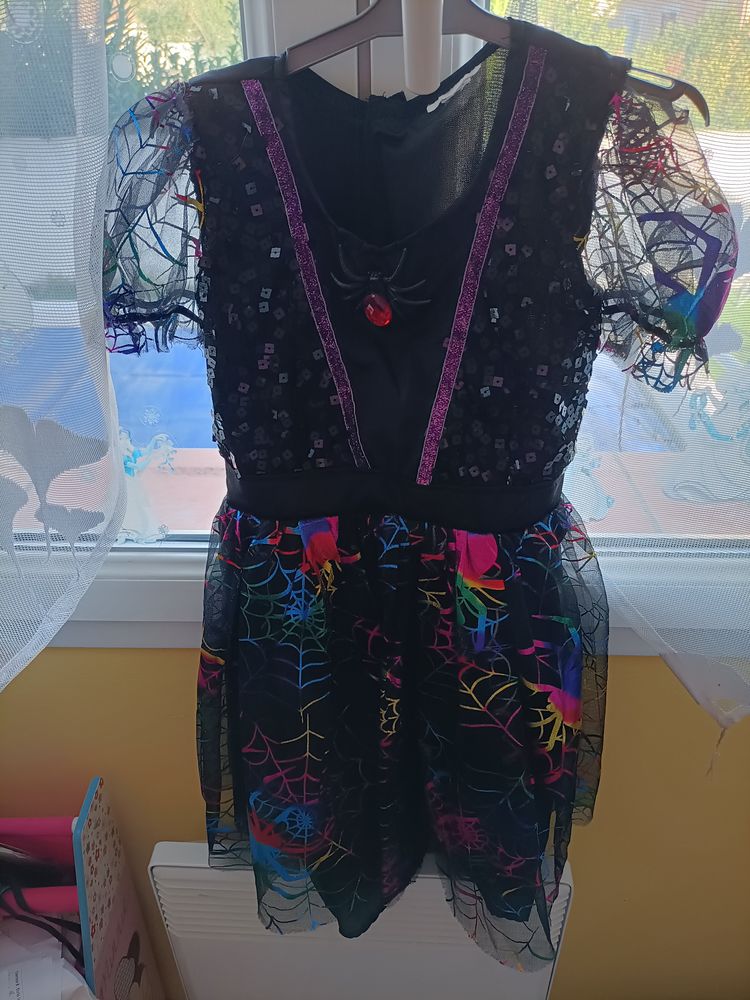 Deguisement sorci�re
8 P�zenas (34)