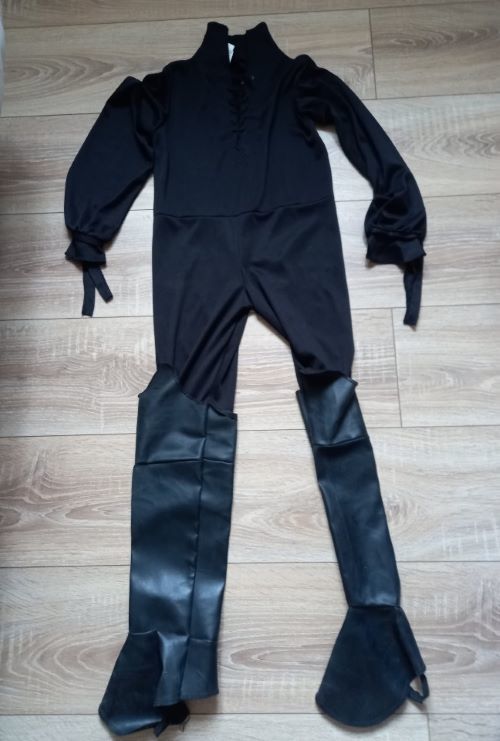 D�guisement Zorro marque Rubies taille m�dium 7 / 9 ans 3.25 Villiers (86)