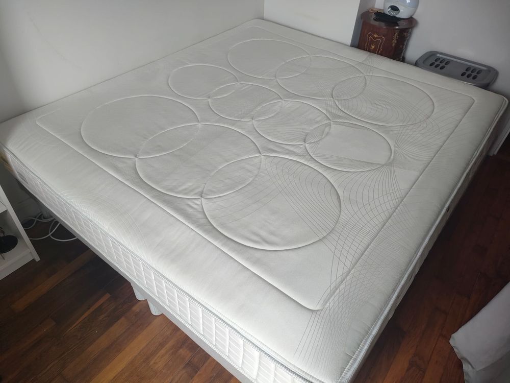 D�m�nagement - Lit 180x200 + sommier tapissier 600 Courbevoie (92)