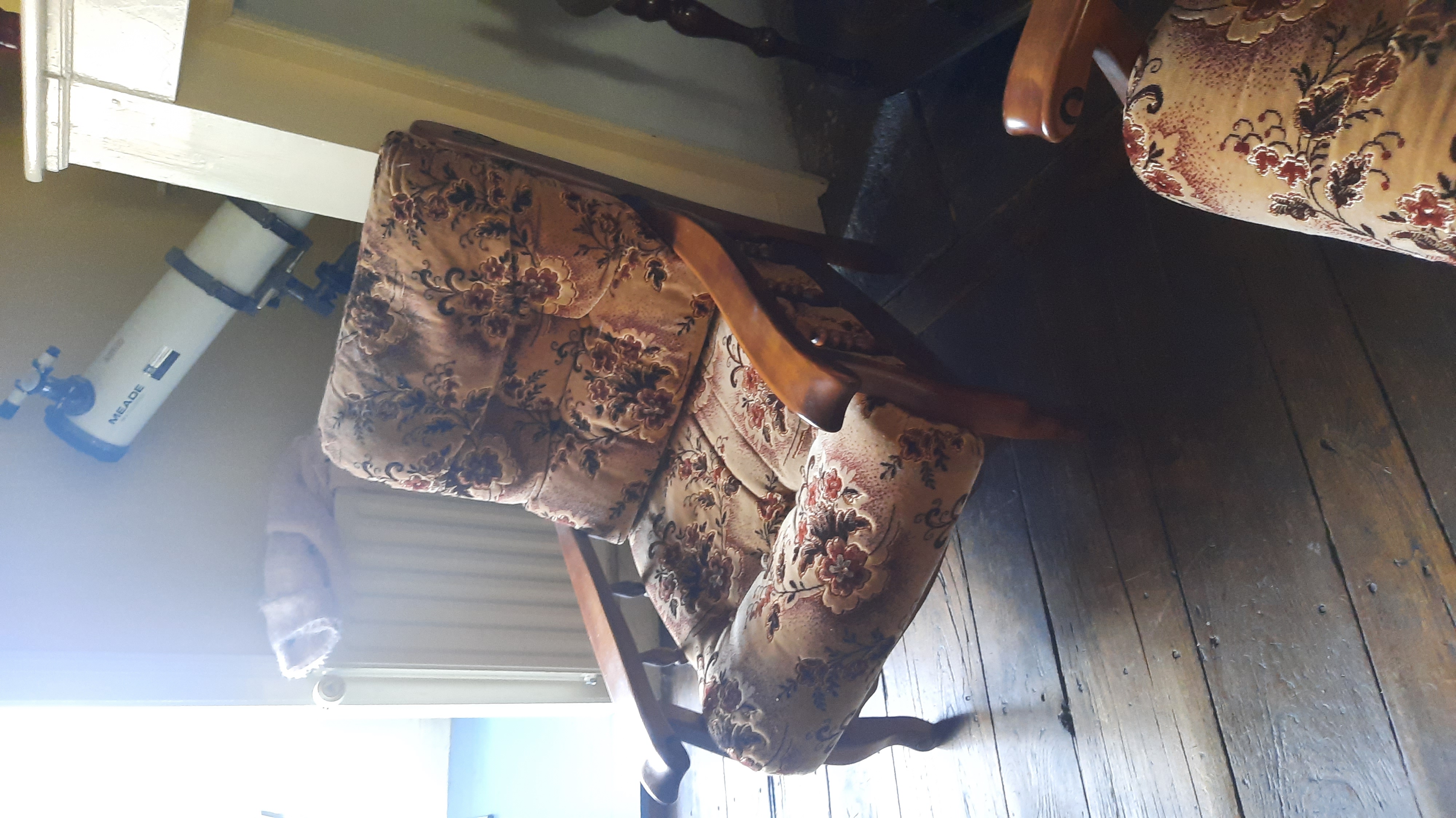 D�M�NAGEMENT CANAP� CONVERTIBLE LIT ET SON FAUTEUIL 50 Beaulieu-sur-Dordogne (19)