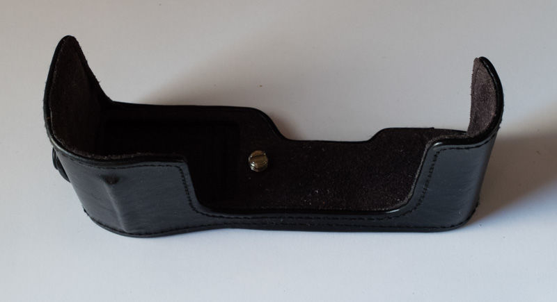 Demi �tui Fujifilm pour Fuji X-A1 X-A2 etc,  X-M1, X-M2 etc 45 Paris 17 (75)