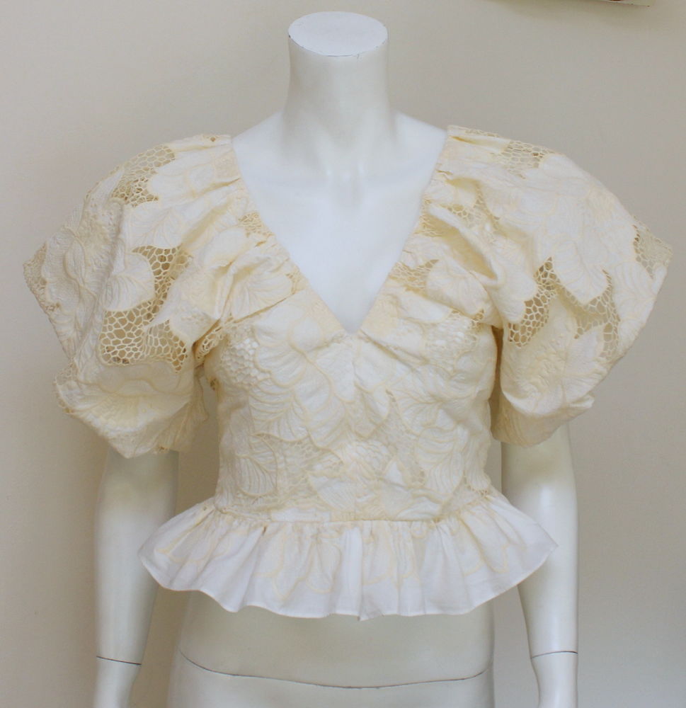 Top dentelle GILNER FARRAR T.M 80 Issy-les-Moulineaux (92)