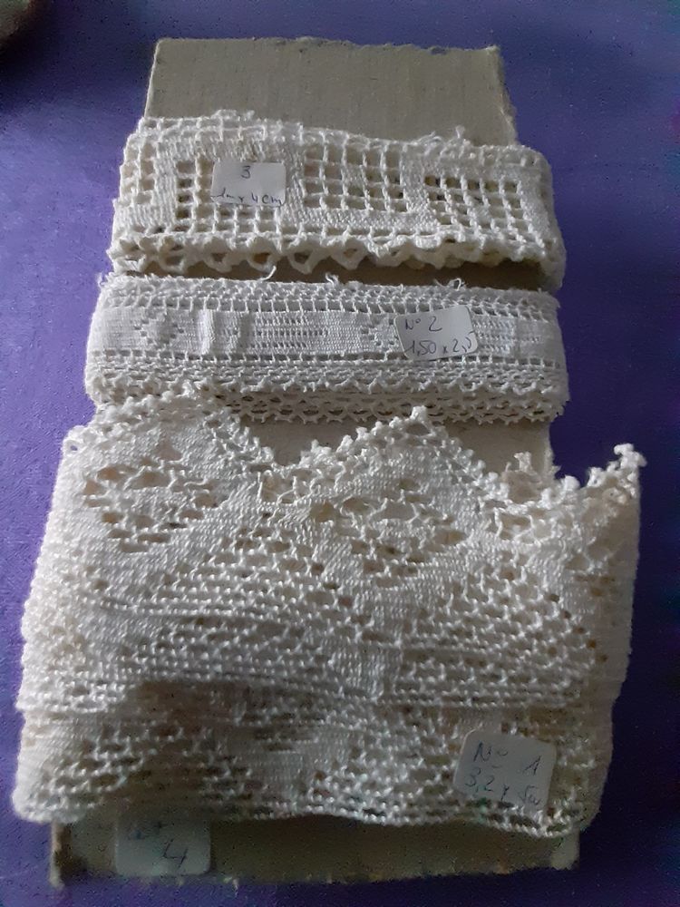 lot de 3 dentelles 12 Brignais (69)