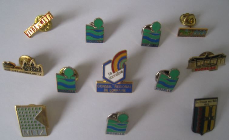 PIN'S sur le d�partement de la MOSELLE (6 � le lot) 6 Metz (57)