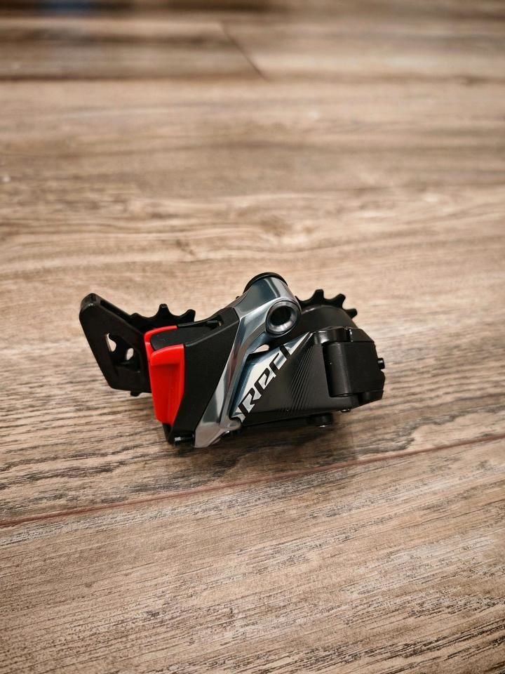 D�railleur arri�re SRAM Red eTap AXS 12 vitesses D1 / 33T 265 Gravelines (59)