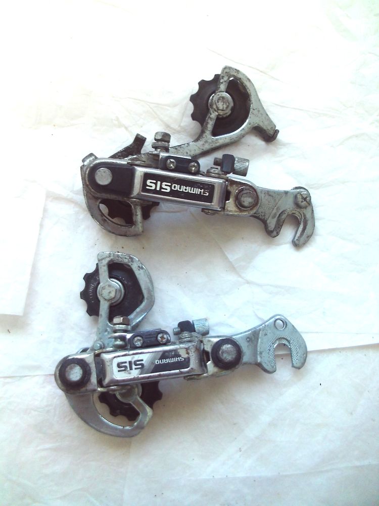 2 d�railleurs Shimano
10 Villeurbanne (69)