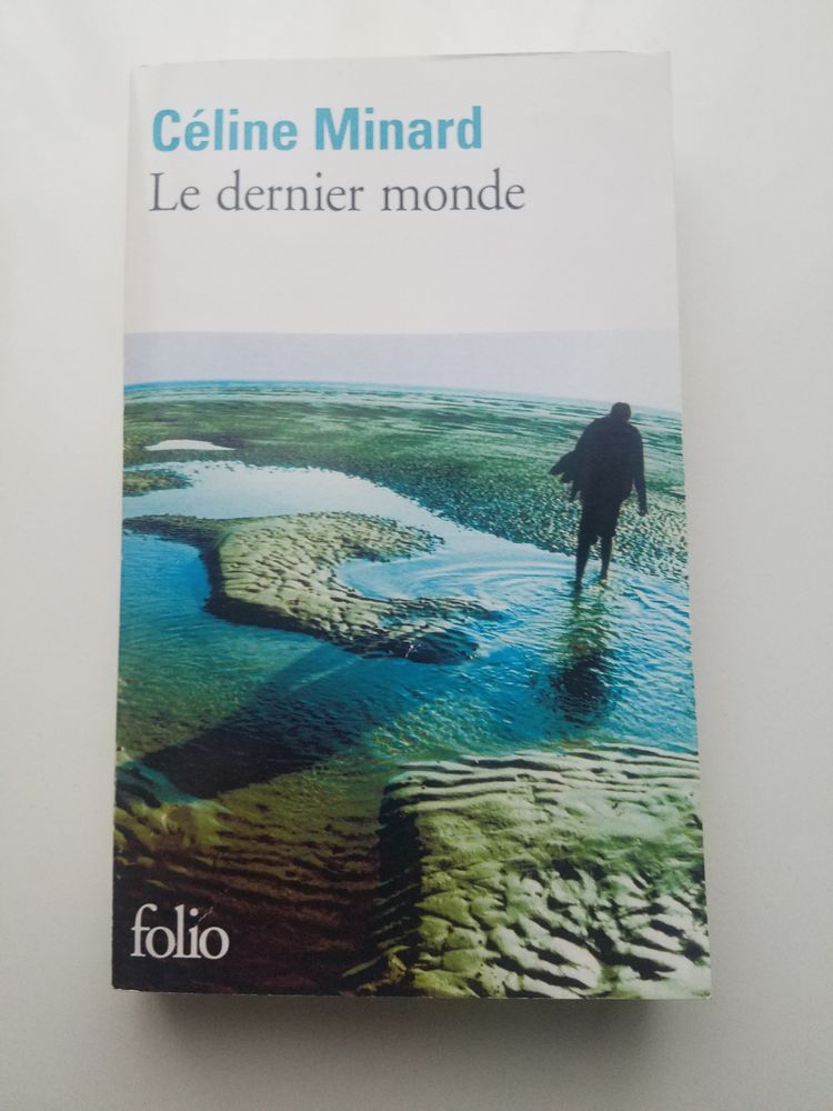 Le dernier monde Poche 2009 de C�line Minard tr�s bon �tat 3 La Chapelle-Saint-Luc (10)