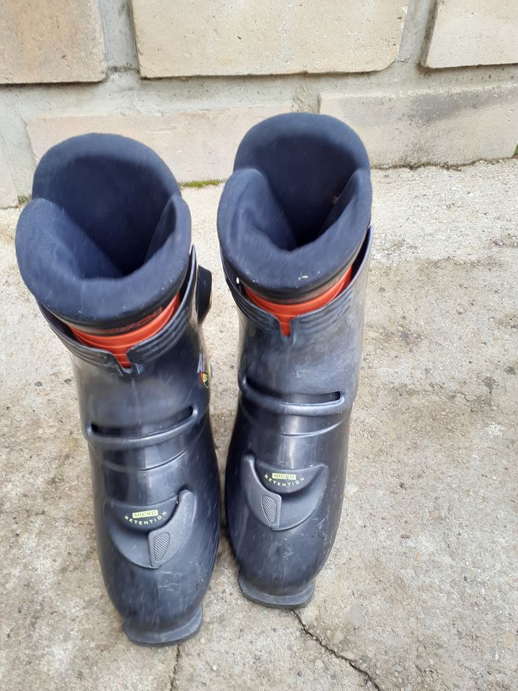 ski de descente bâtons deux paires de chaussures 100 Joinville (52)