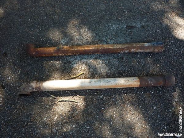 Descente en fonte de chaineau/cheneau/cha�neau
dauphin 50 Castres (81)