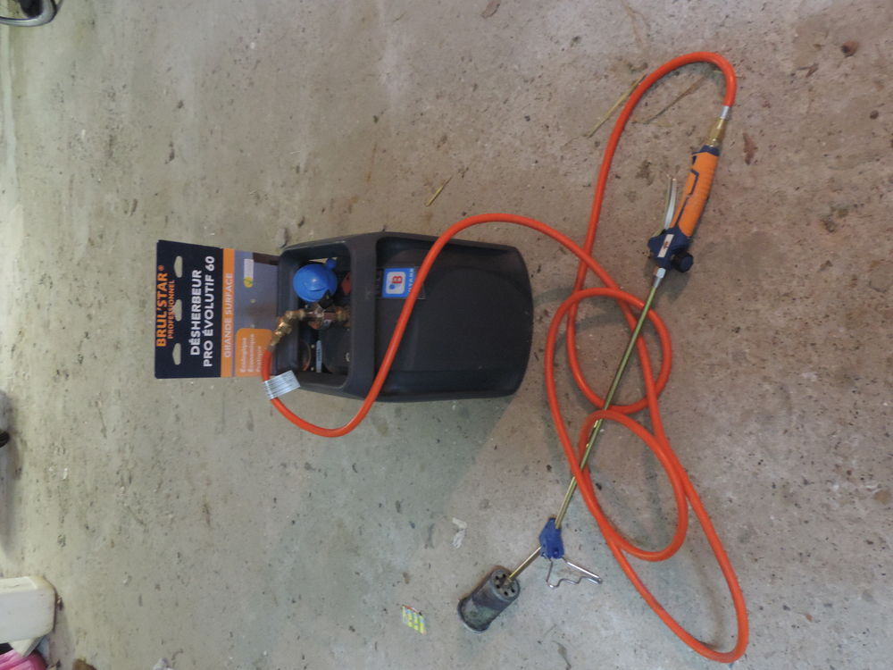 Desherbeur thermique  et bouteille butane 6k 45 Warlus (62)