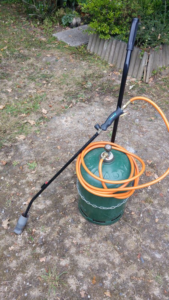 D�sherbeur thermique Gaz complet (chariot + bouteille Gaz).
0 Brest (29)