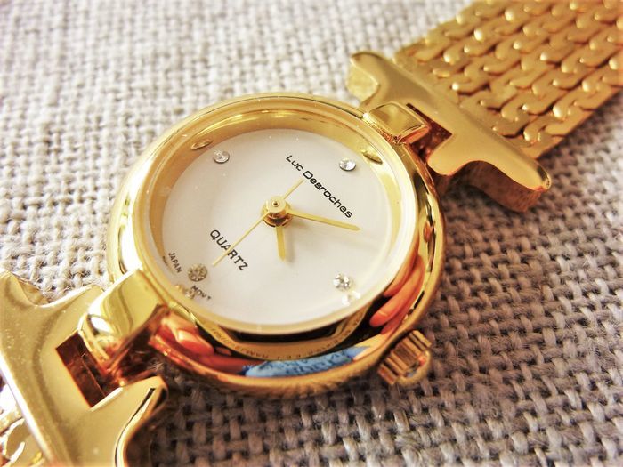 LUC DESROCHES montre Bijou Dame 1985 DAM00019 85 Metz (57)