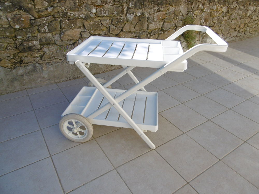 desserte pour bar � roulettes 30 Saint-Sernin-du-Bois (71)