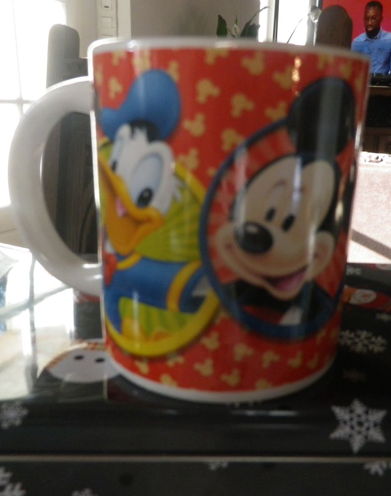 MUG dessins DISNEY DONALD MICKEY PLUTO MINNIE 5 Bubry (56)