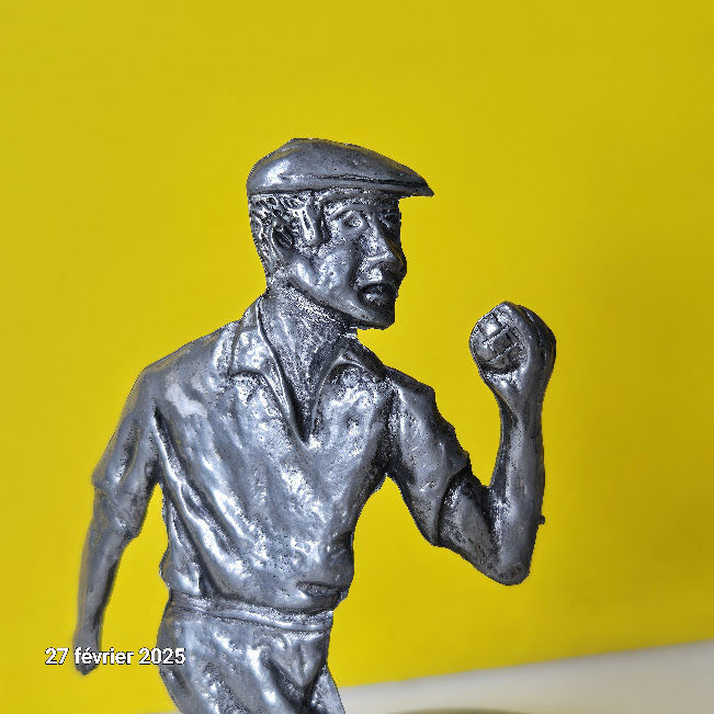 Dessous de bouteille, anti gouttes,  joueur de boules en �ta 19 Saumur (49)