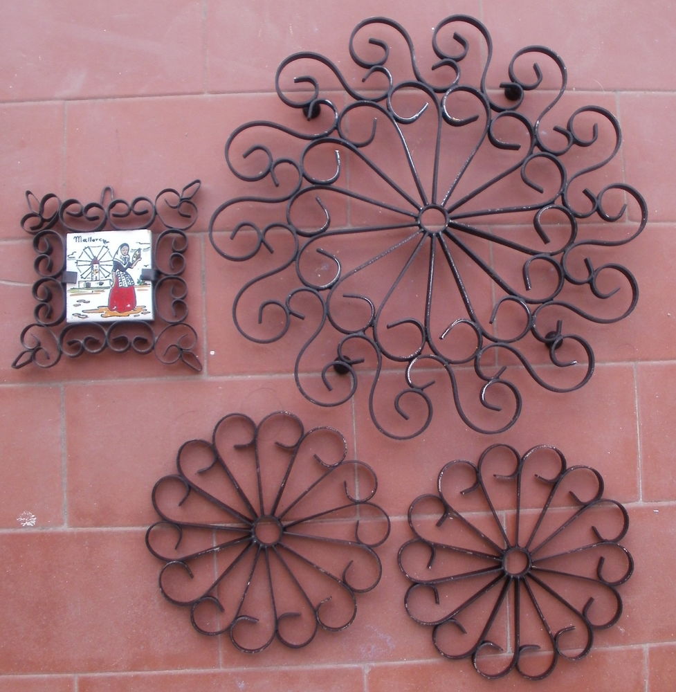 Lot de 4 Dessous de plat et de bouteille en fer forg� 10 Montauban (82)