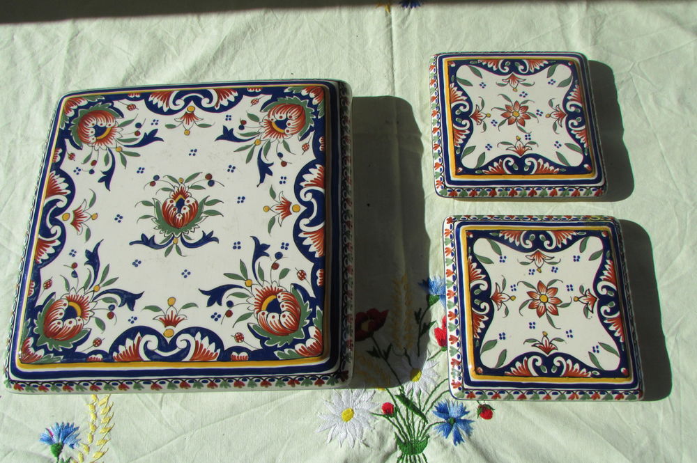 Dessous de plat et de bouteille en faience Desvres 55 Montfa (81)