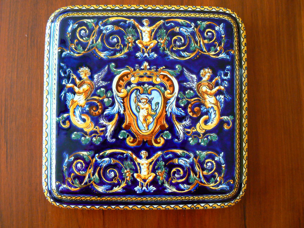 Dessous de Plat en Fa�ence de Gien Ancien
100 Paris 19 (75)