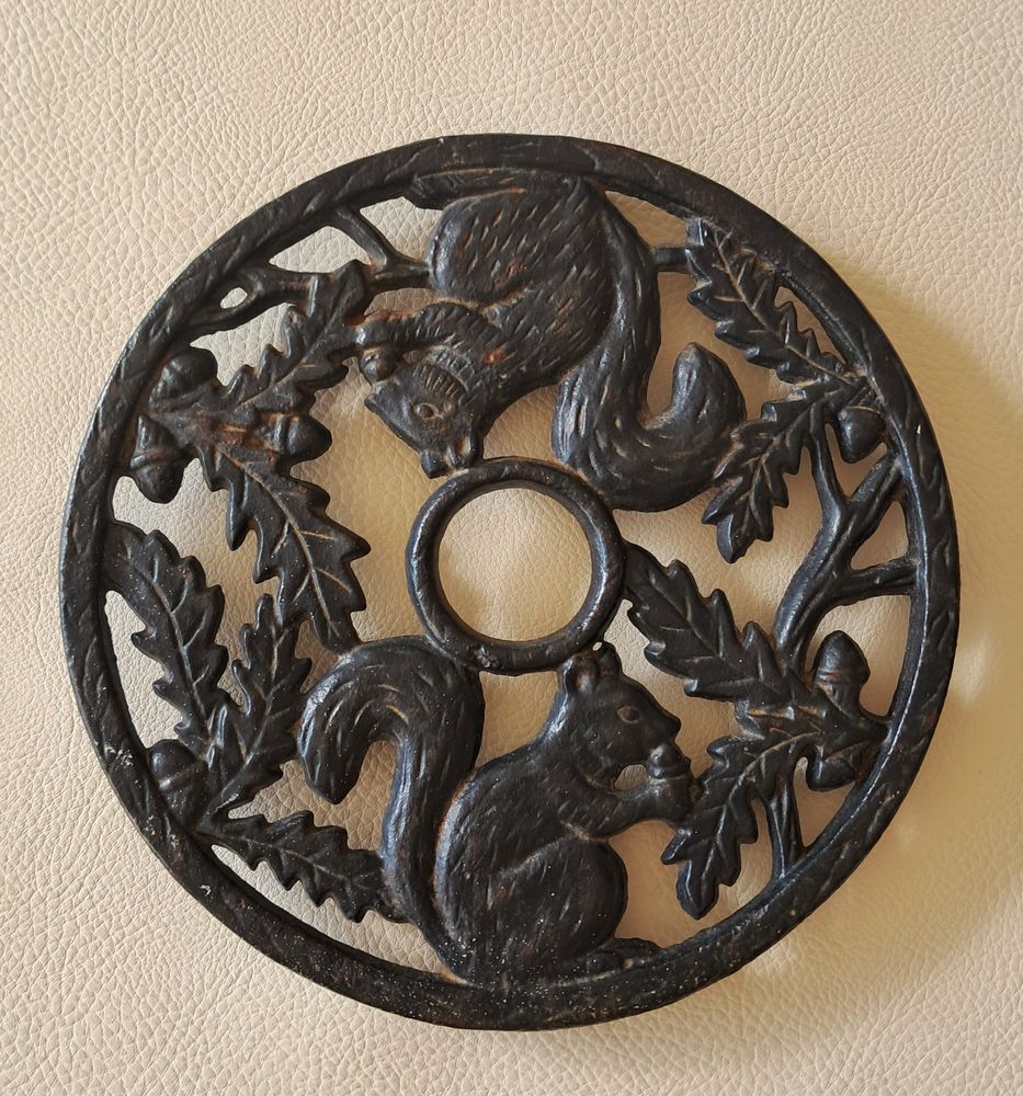 dessous de plat en fonte couleur noir d�cor champ�tre 10 Carnon Plage (34)