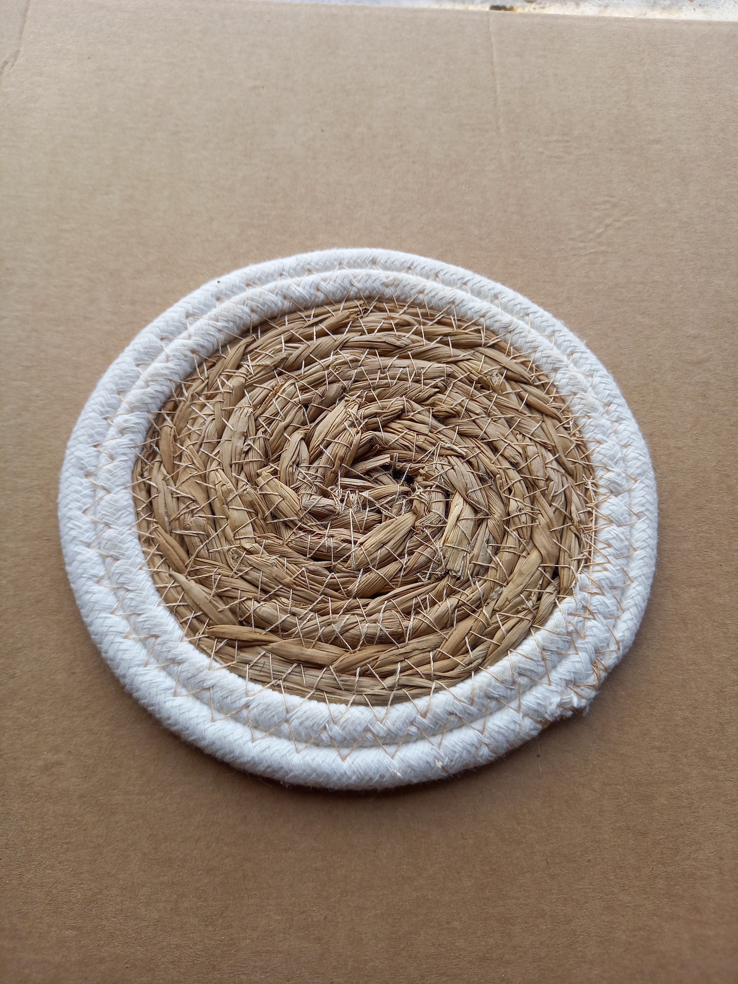 Dessous de plat en paille 16,5cm 2 Boisset-et-Gaujac (30)