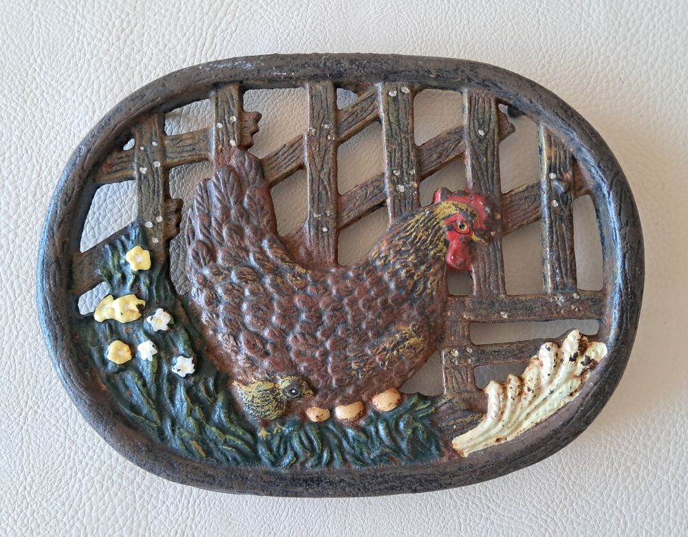 dessous de plat rectangulaire � bords arrondi en fonte 10 Carnon Plage (34)