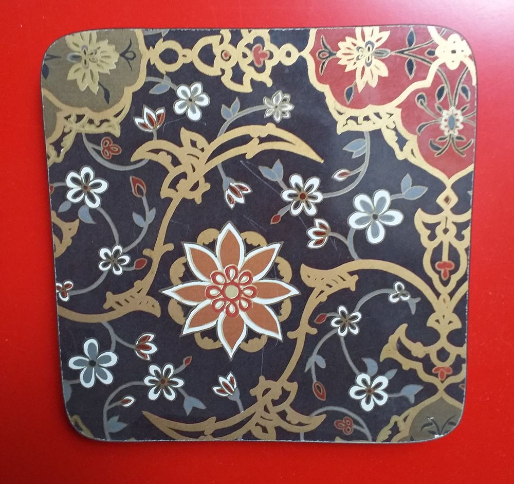 DESSOUS de plat vintage en formica, forme carr�e 12 Montauban (82)