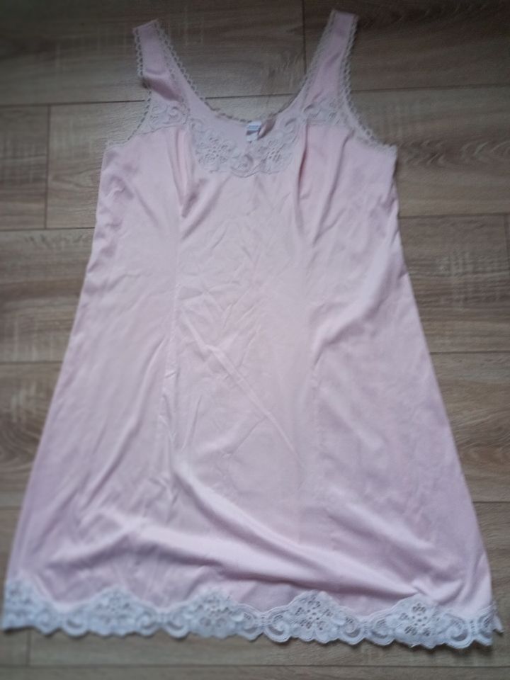 Dessous de robe rose marque Damart taille 44/46 14 Villiers (86)