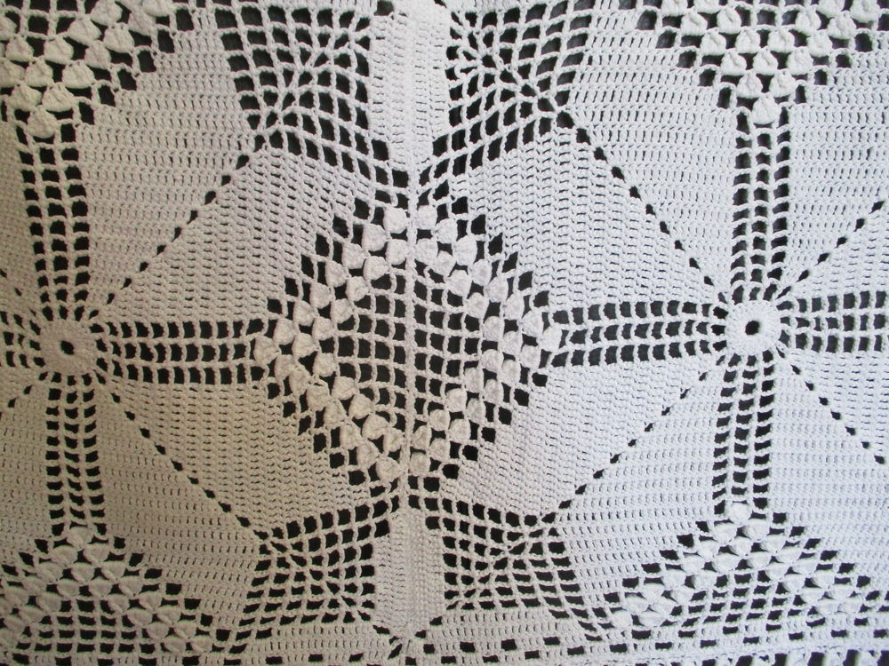 DESSUS DE LIT AU CROCHET FAIT MAIN 40 Vendargues (34)