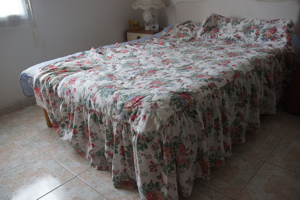 Dessus de lit 1 personne 10 Mehun-sur-Y�vre (18)