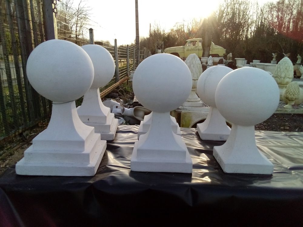 Dessus de pilier en pierre 88 Ch�teau-l'�v�que (24)