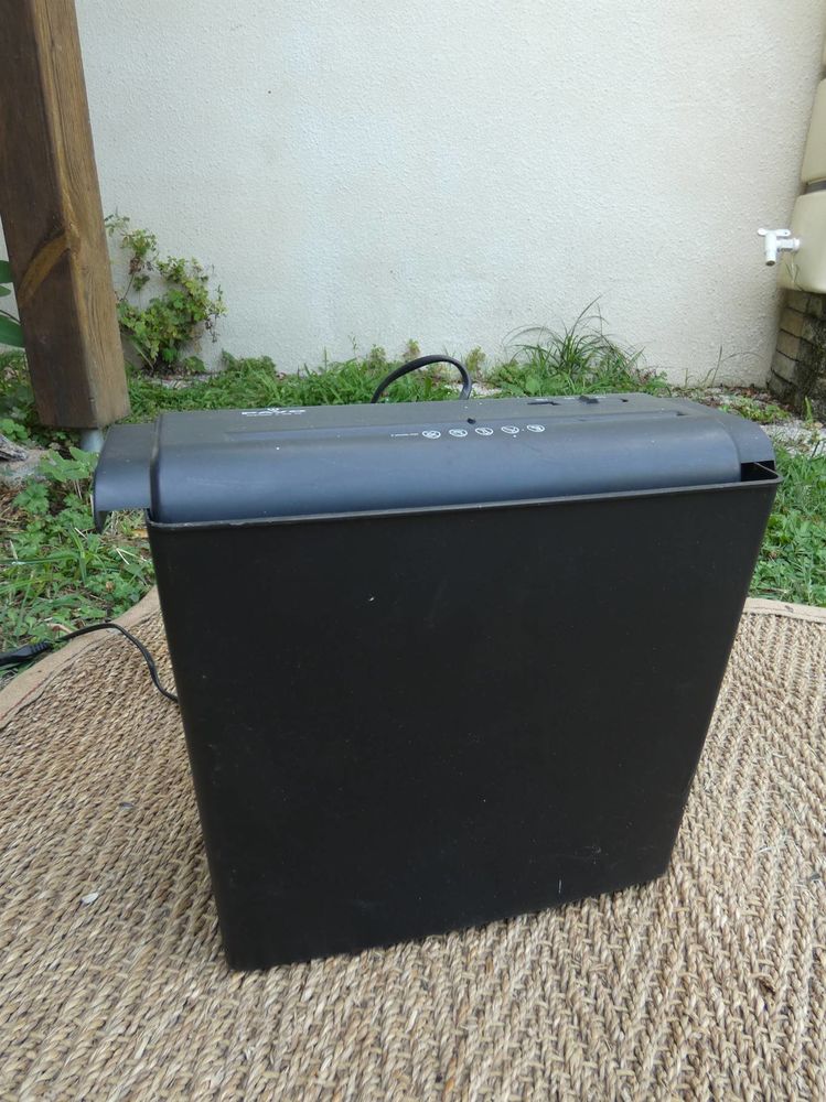 DESTRUCTEUR DOCUMENTS 20 Pessac (33)