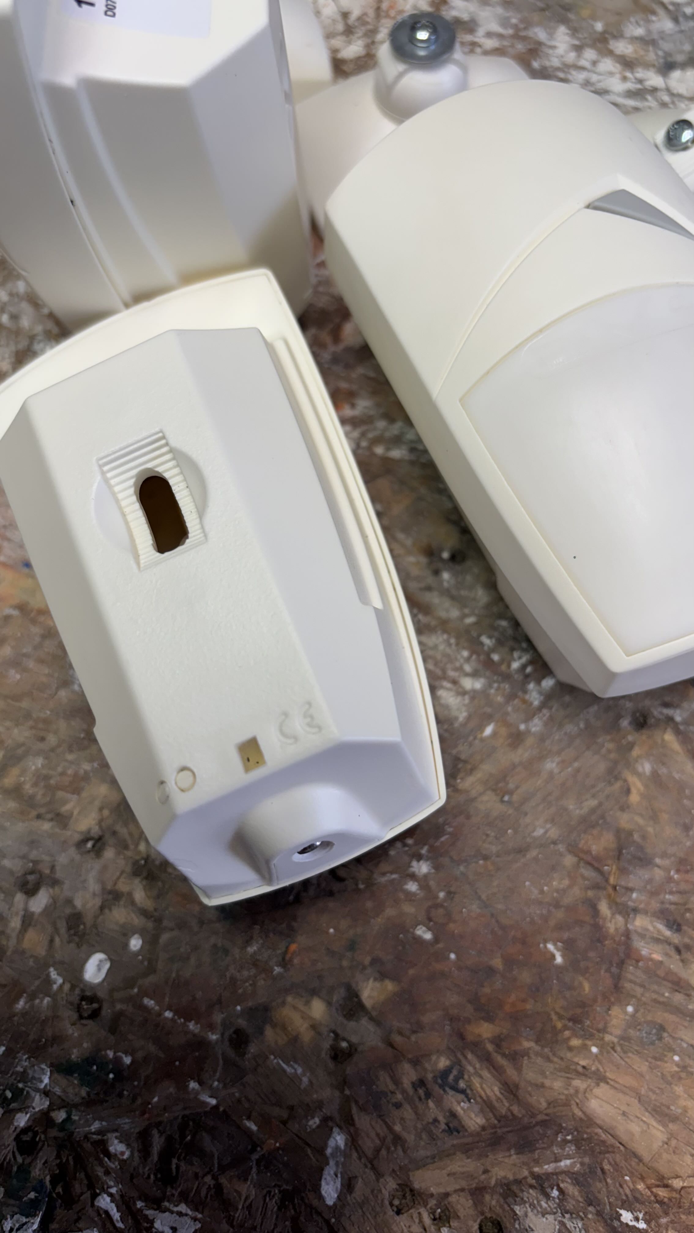 d�tecteur de mouvement daitem 181-21X 65 Bagnols-sur-C�ze (30)