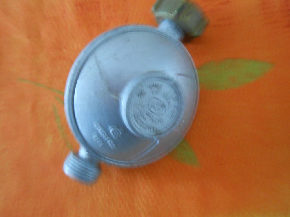 D�tendeur de gaz 10 S�m�ac (65)