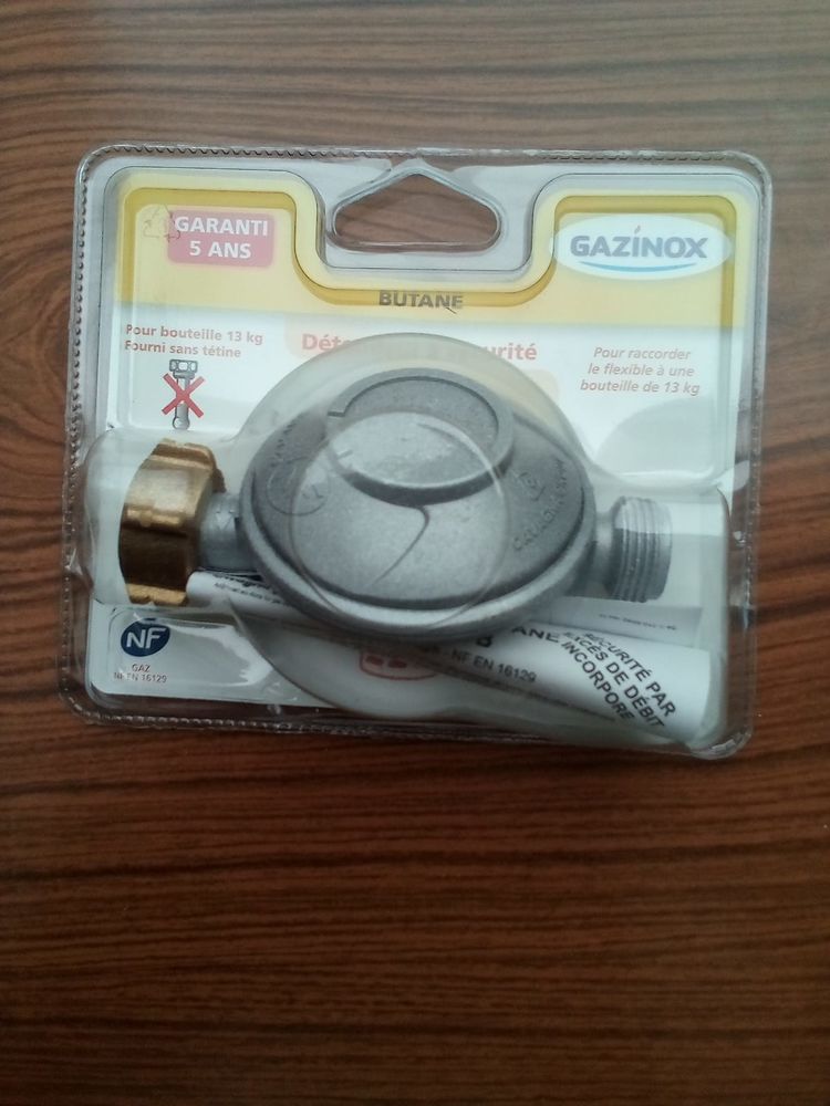 D�tenteur pour bouteille de gaz butane 0 Bourg-en-Bresse (01)