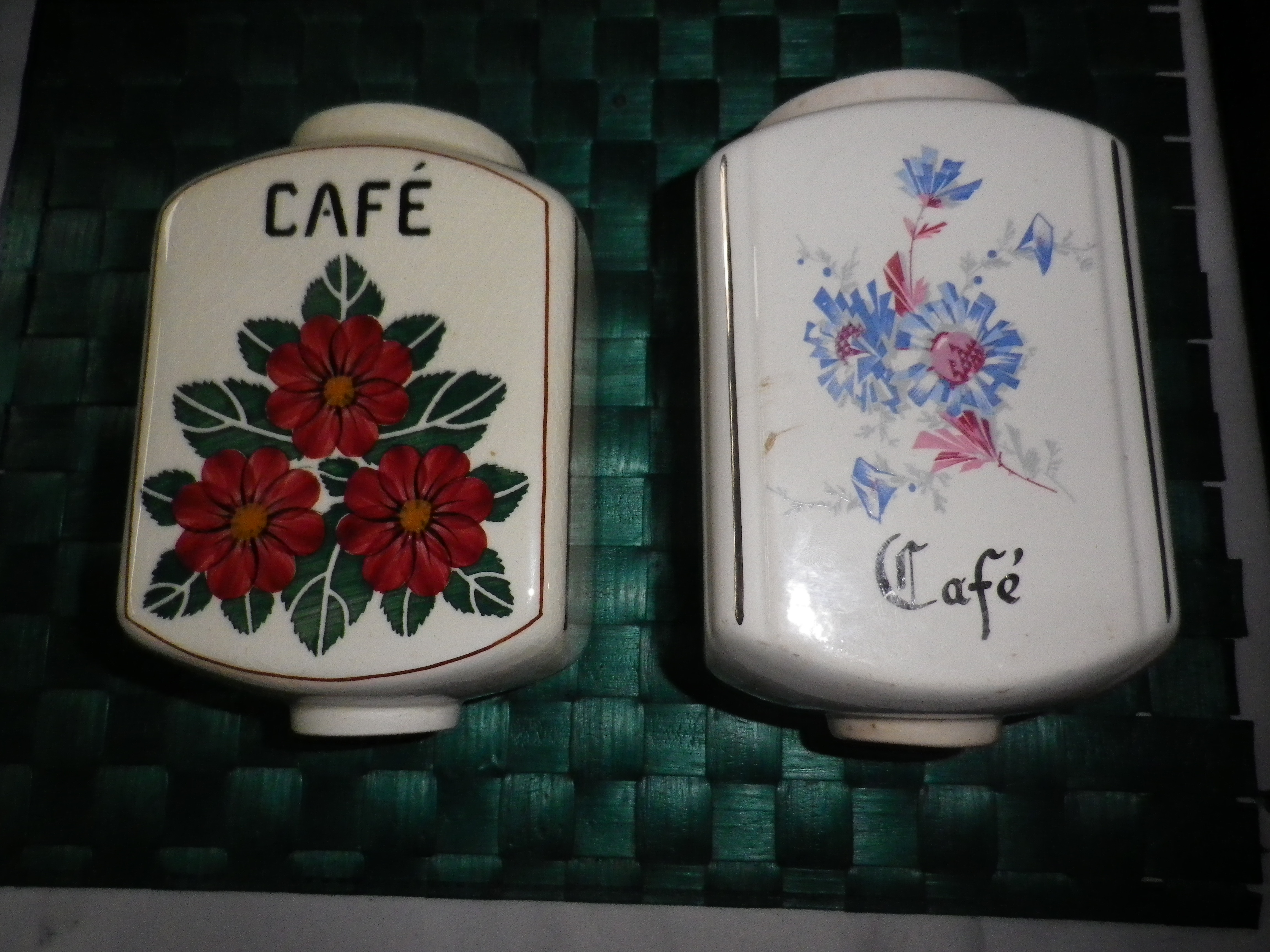 DEUX Ancien TR�MIE A moulin a caf� mural art d�co 70 Fontenay-le-Fleury (78)