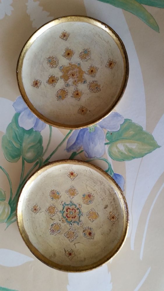 Deux assiettes en bois florentines 38 Paris 13 (75)