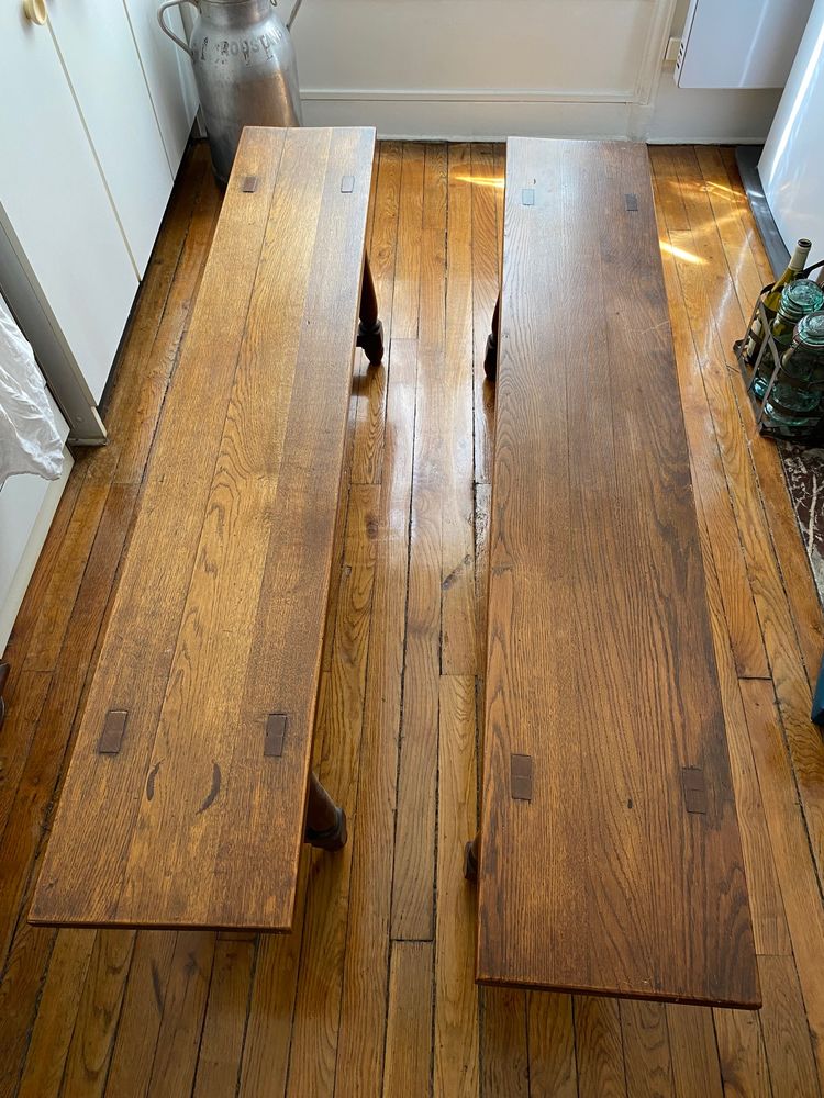 Deux bancs en ch�ne massif 20� si�cle 400 Paris 9 (75)