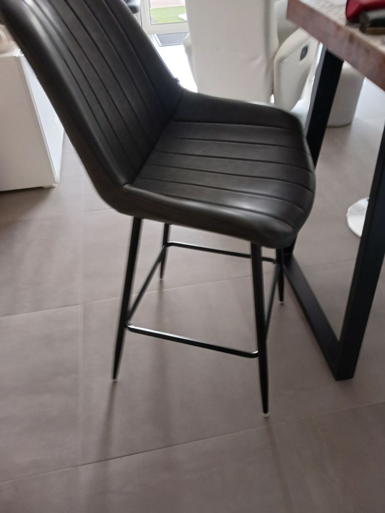 DEUX BEAUX TABOURETS BAR OU MANGE DEBOUT 50 San-Nicolao (20)