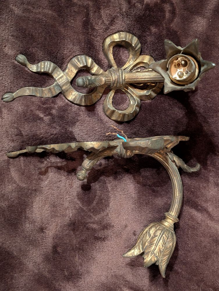  Deux belles appliques bronze tulipe 40 Vendat (03)