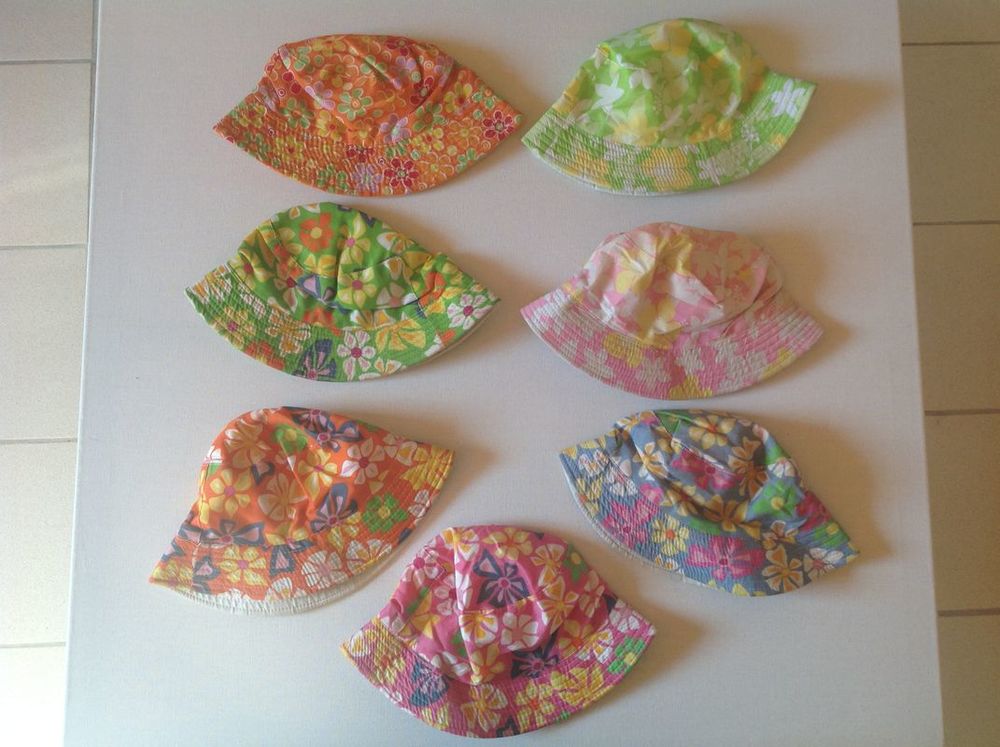 DEUX BOBS � FLEURS MULTICOLORE Envoi Possible
3 Tr�gunc (29)