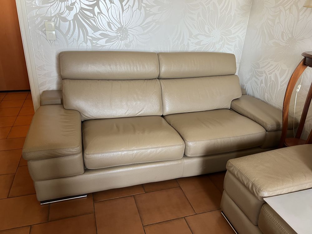 deux canap�s en cuir beige 900 Lyon 8 (69)