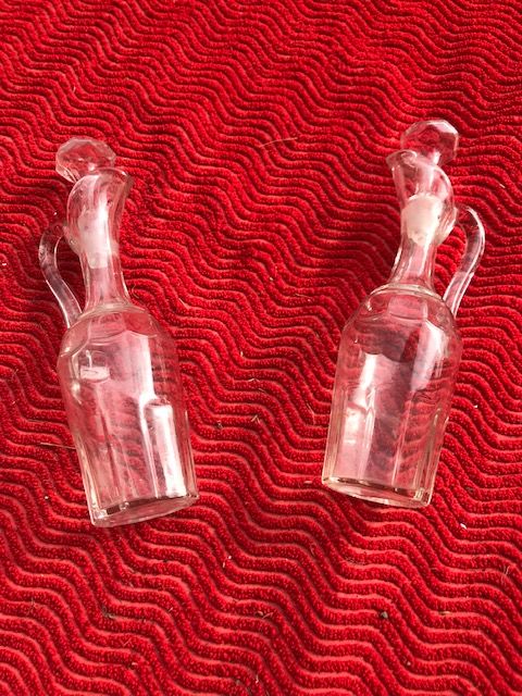 Deux carafes anciennes 35 Mottier (38)