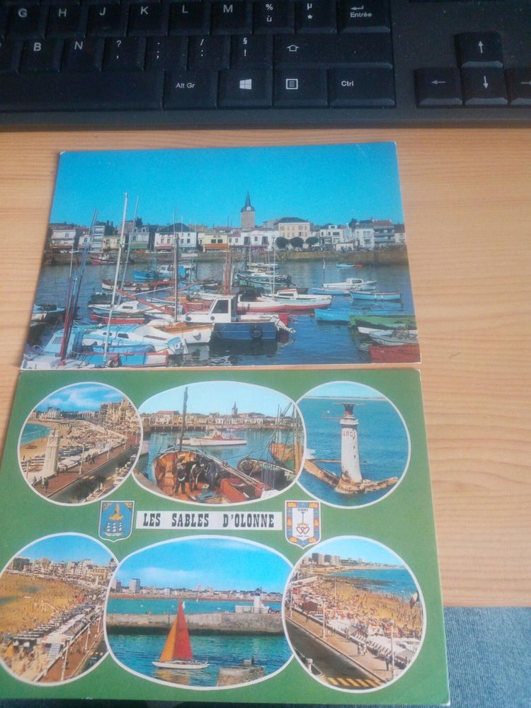 LOT DE DEUX CARTES POSTALES DES SABLES D OLONNES 5 Levainville (28)