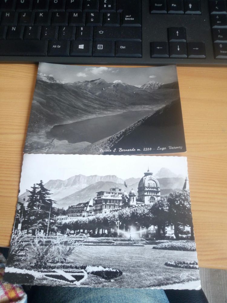 LOT DE DEUX CARTES POSTALES  EVIAN LES BAINS 12 Levainville (28)