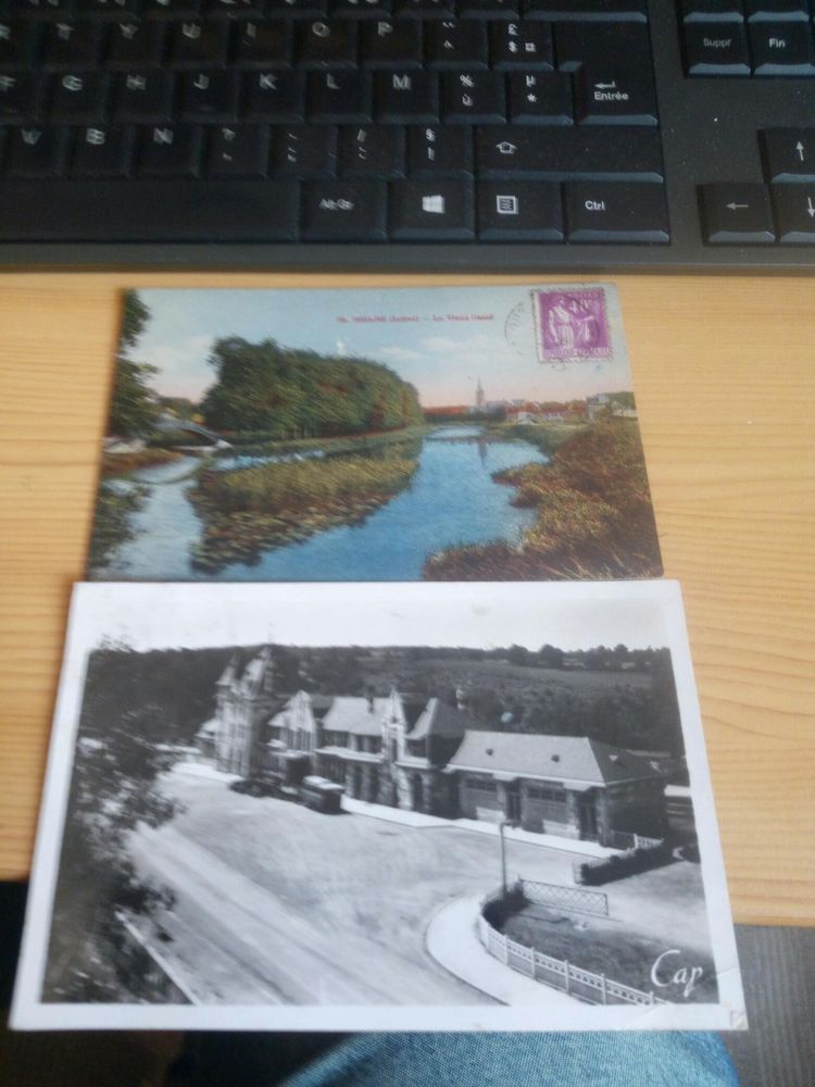 LOT DEUX CARTES POSTALES  BRIARE ET NERIS LES BAINS 9 Levainville (28)