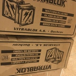 Deux cartons de vitra bloc � c�der 0 Le Beausset (83)