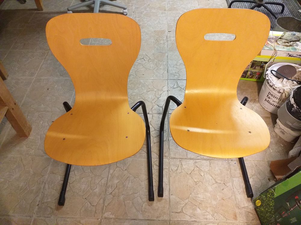 deux chaises en bois beiges 20 La Chapelle-en-Serval (60)