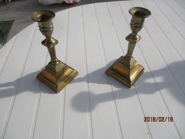 Deux chandeliers Décoration